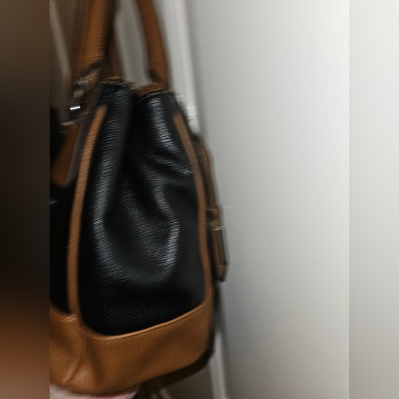 Tiganello GUC leather satchel in Cognac and Black - Picture 5 of 13